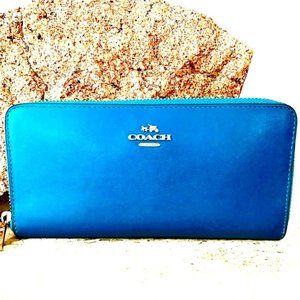 COACH AQUAMARINE WALLET Carriage Logo & Zip Silver